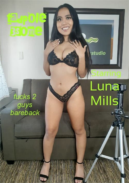 Ver Luna Mills Fuck Two Older Guys Gratis Online